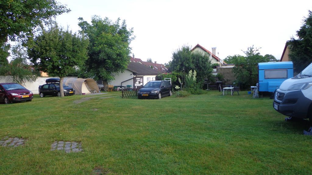 Pension Camp Prager Экстерьер фото