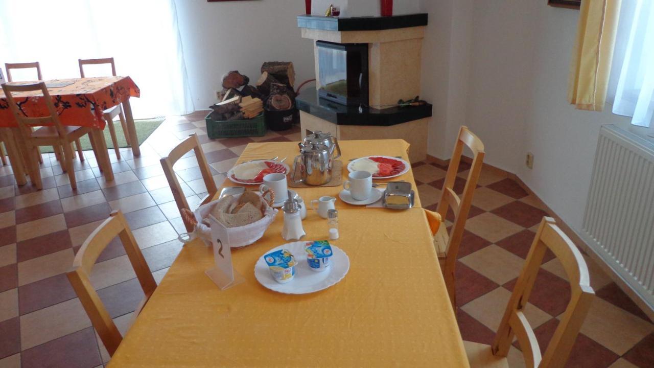 Pension Camp Prager Экстерьер фото